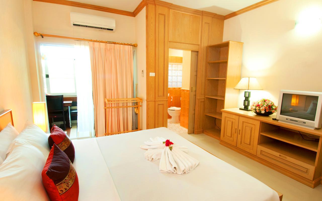 Hua Hin Condotel & Resort Taweeporn Esterno foto